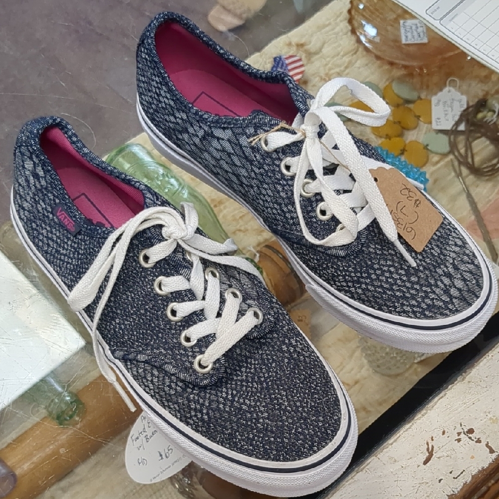 NWT Vans Sneakers